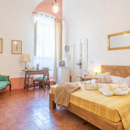 Tripolina Suite- Santa Croce ฟลอเรนซ์ ภายนอก รูปภาพ